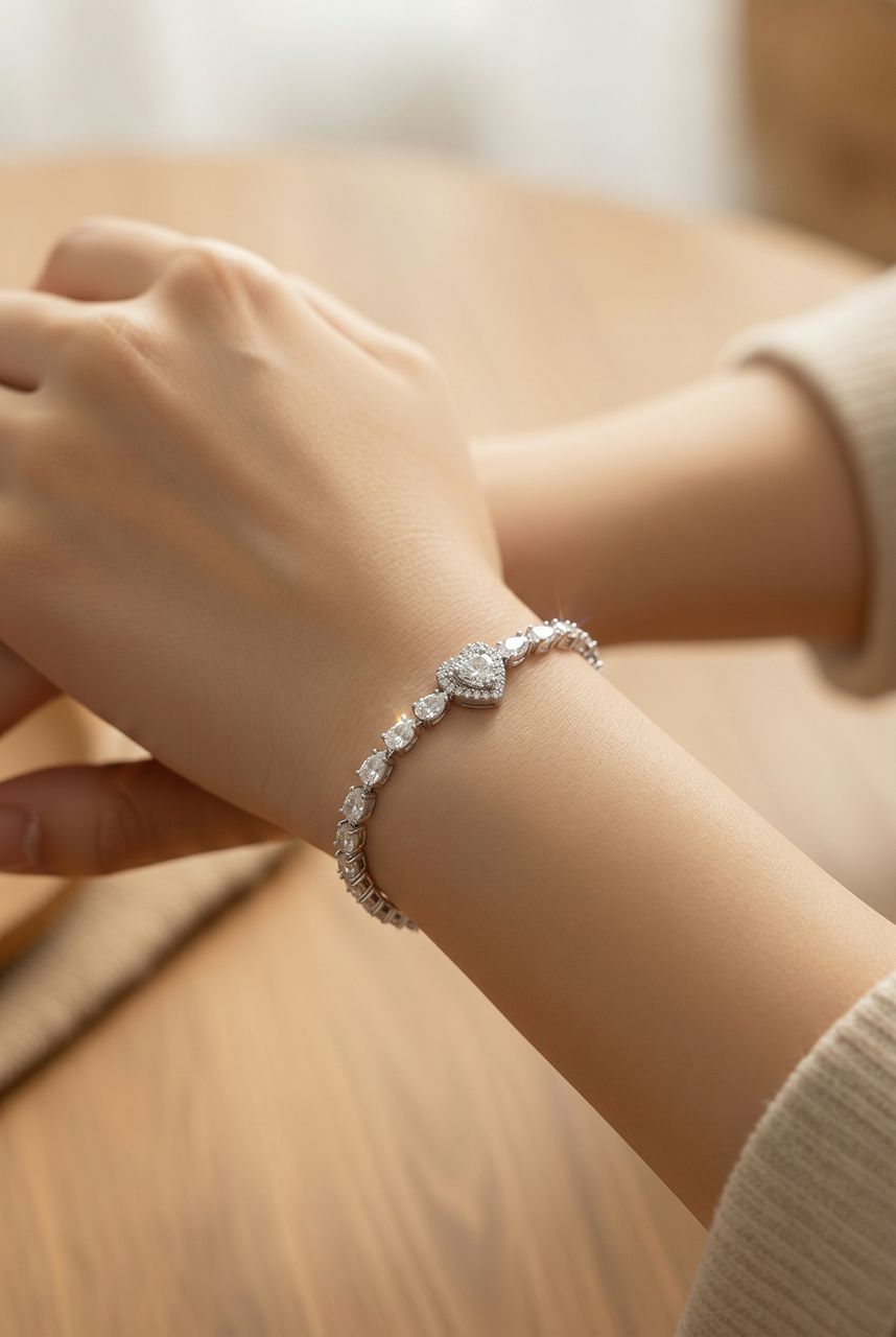 Amora Heartline